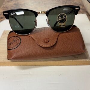 Clubmaster Ray-Ban Black and Gold Sunglasses with Green Lenses